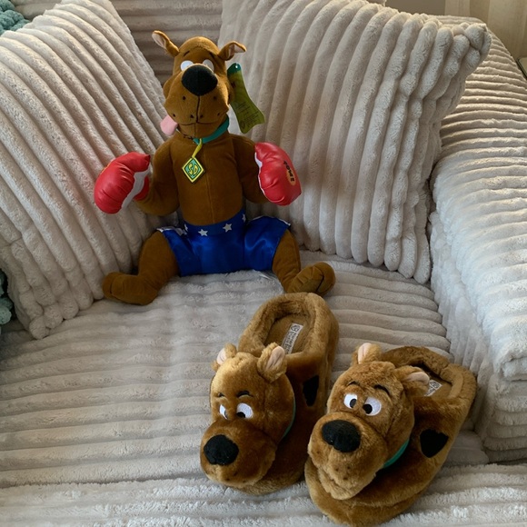 Cartoon Network Scooby-Doo Plush Toy and Slippers Set - Brown and Blue - Picture 1 of 16